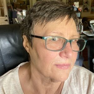 Meet your Posher, Lynne